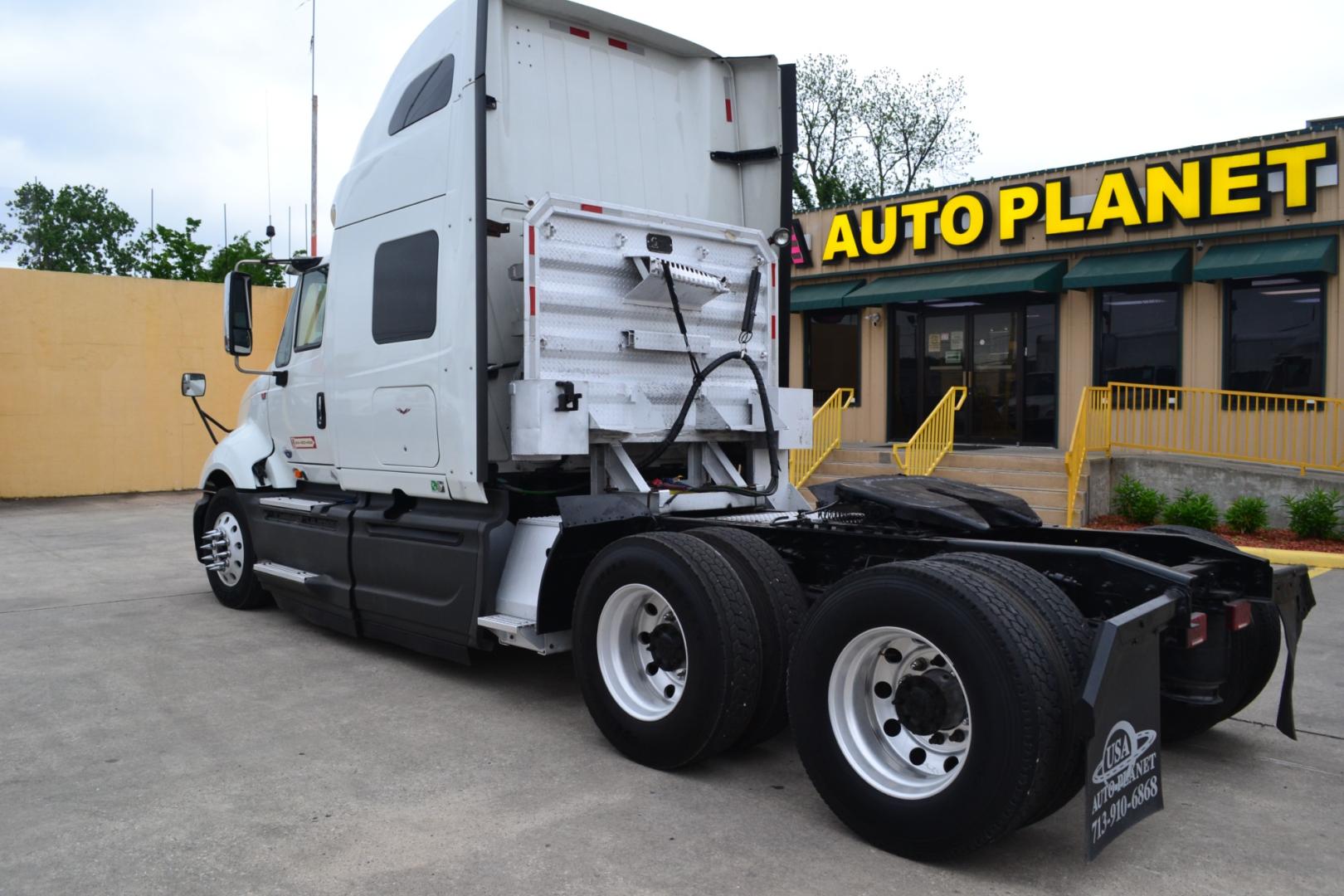 2016 WHITE /BLACK INTERNATIONAL PROSTAR+ with an CUMMINS ISX 15L 450HP engine, EATON FULLER 10SPD MANUAL transmission, located at 9172 North Fwy, Houston, TX, 77037, (713) 910-6868, 29.887470, -95.411903 - 76" RASIED ROOF SLEEPER, ELECTRIC APU, WB: 226", DOUBLE BUNK, 5TH WHEEL SLIDE, AIR RIDE, DUAL 95 GALLON FUEL TANKS, ENGINE BRAKE, MINI FRIDGE - Photo#7